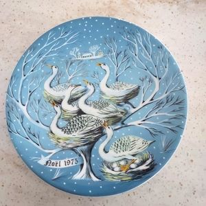 Haviland Vintage Limoges Six Geese A'Laying 1975 Christmas Holiday Plate